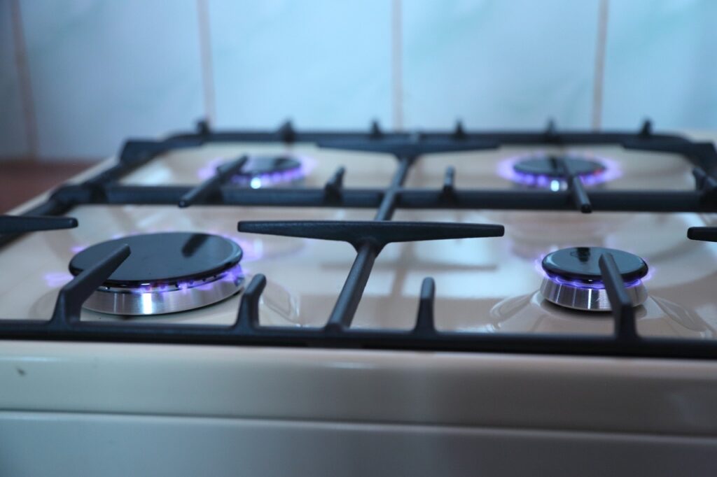 현재 이미지는 대체 텍스트가 없습니다. 파일 이름: gas-stove-2728100_1280.jpg